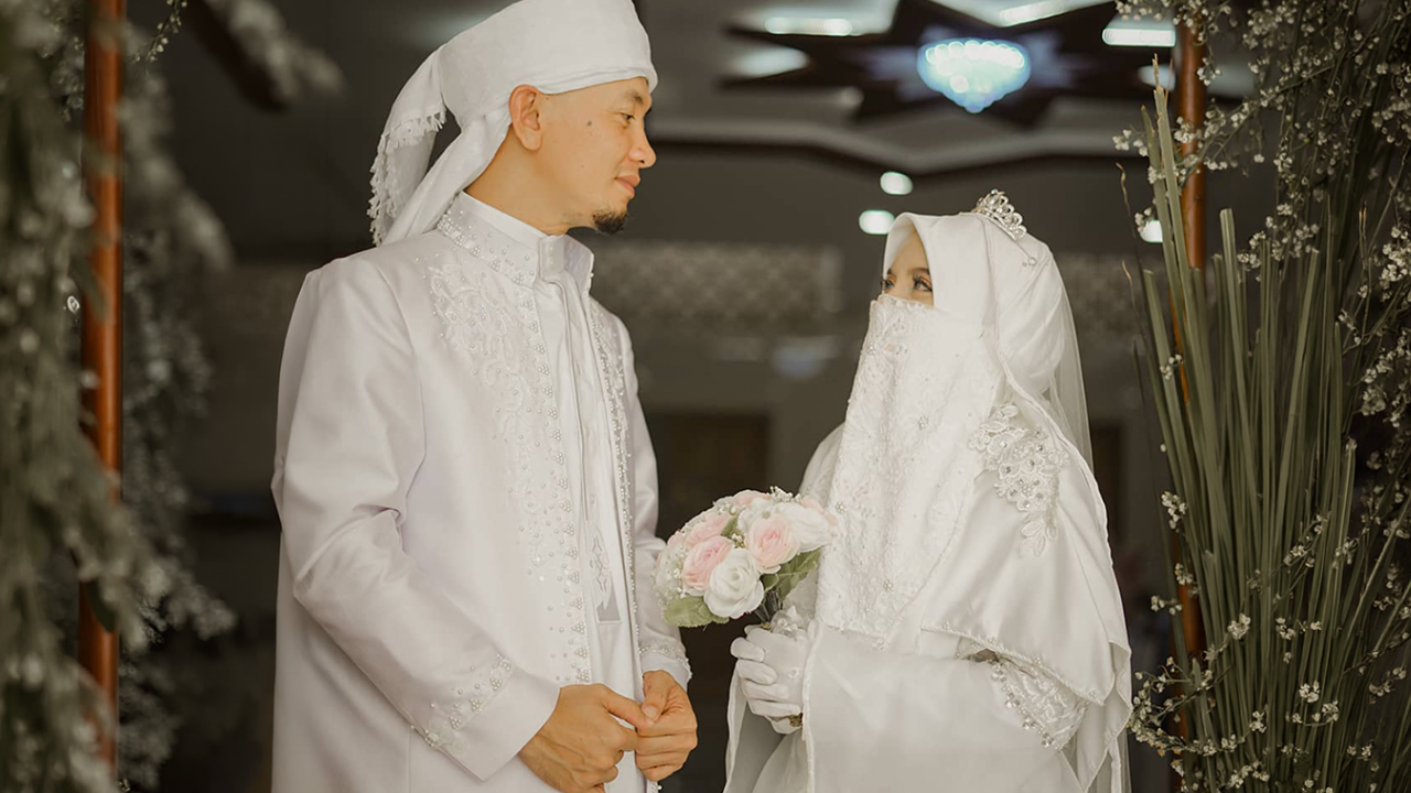 Read more about the article Intimate Wedding 2026: Kenapa Makin Banyak Pasangan Indonesia Pilih Pernikahan yang Lebih Kecil dan Lebih Berkesan